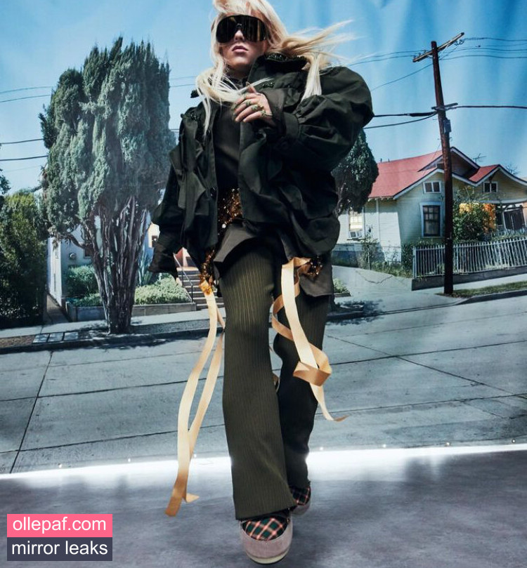 Latest Leaks Billie Eilish Nude #450 - Fapello