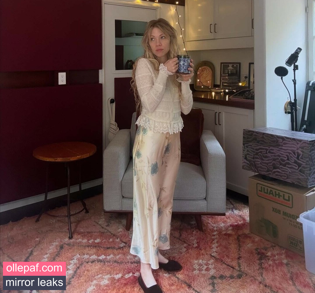 Latest Leaks Carly Rae Jepsen Nude #2 - Fapello