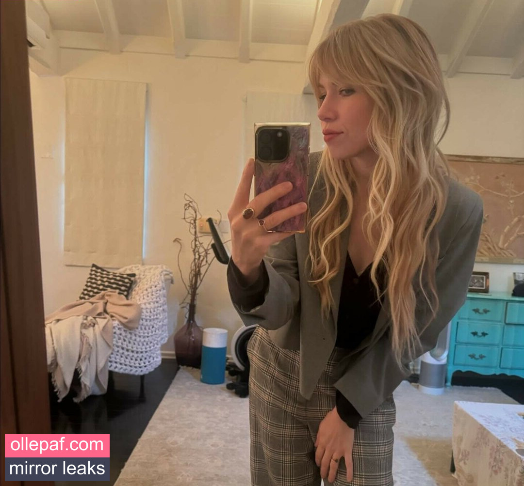 Latest Leaks Carly Rae Jepsen Nude #45 - Fapello