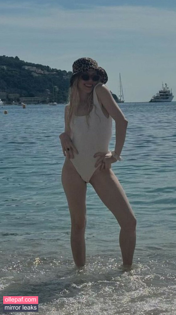 Latest Leaks Carly Rae Jepsen Nude #63 - Fapello