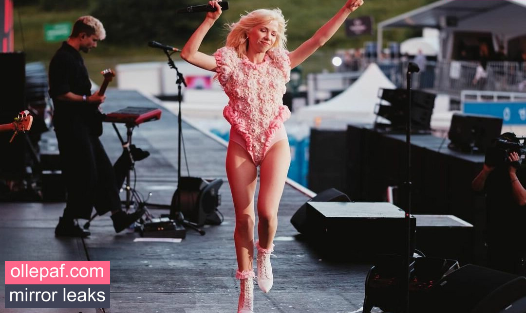 Latest Leaks Carly Rae Jepsen Nude #81 - Fapello