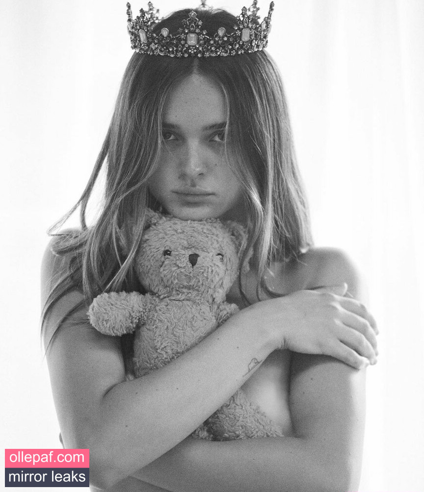 Latest Leaks Charlotte Lawrence Nude #561 - Fapello