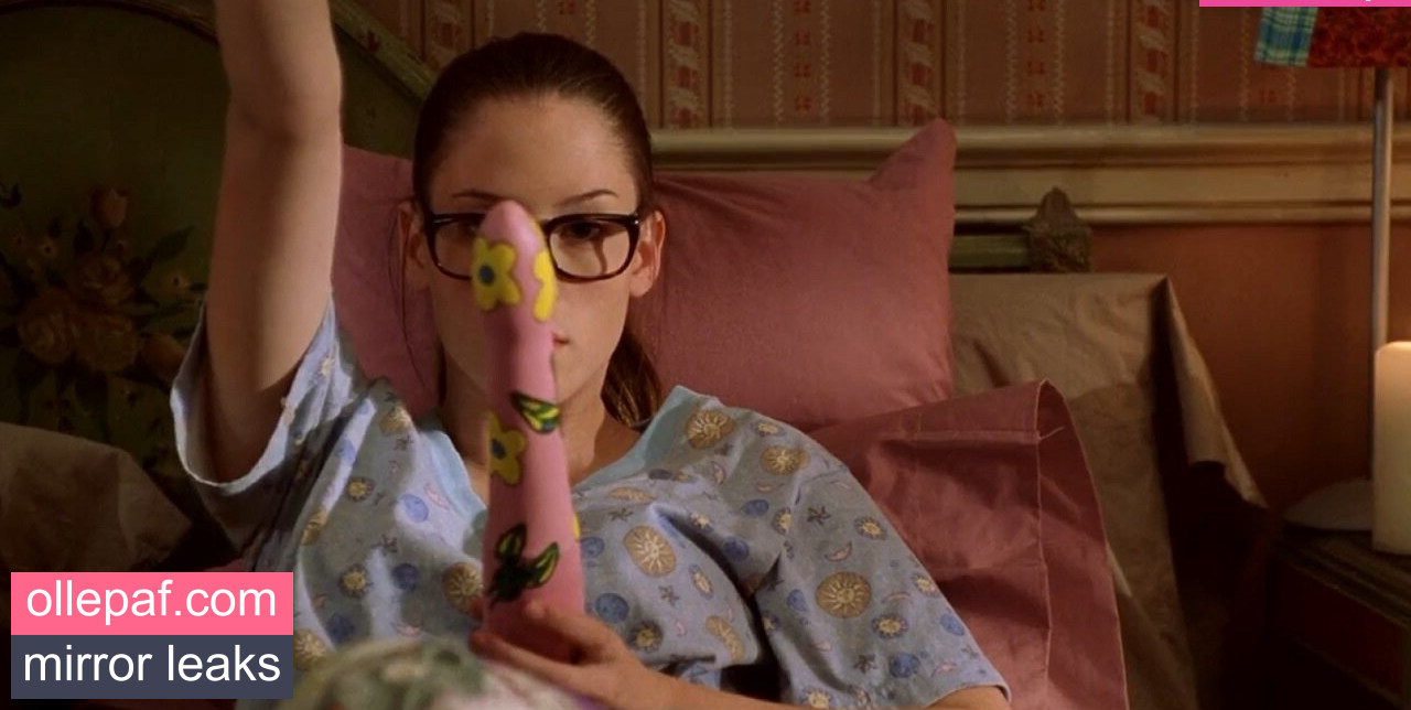 Latest Leaks Chyler Leigh Nude #11 - Fapello
