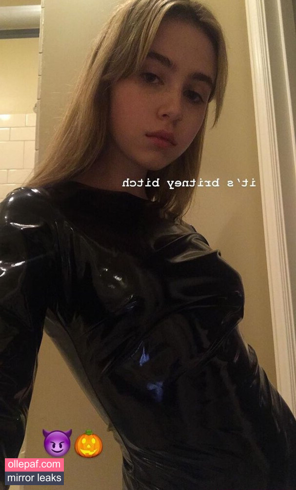 Clairo Nude Leaks OnlyFans #120 - Fapello