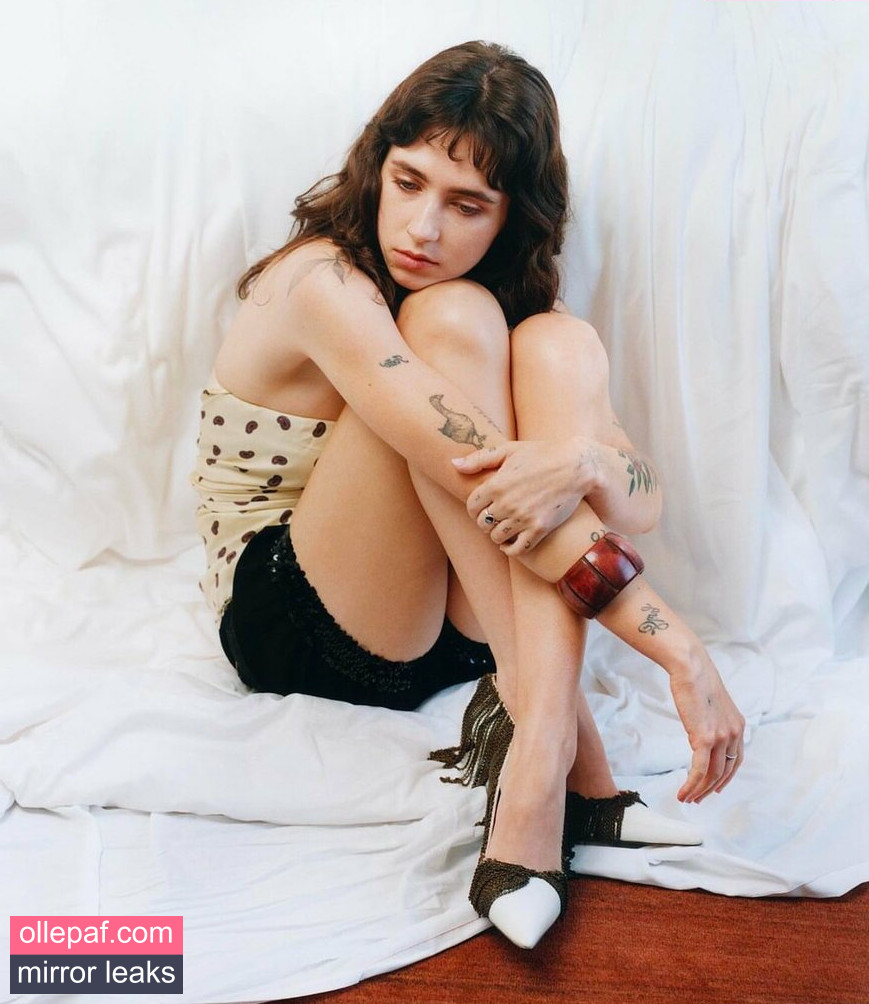 Clairo Nude Leaks OnlyFans #26 - Fapello