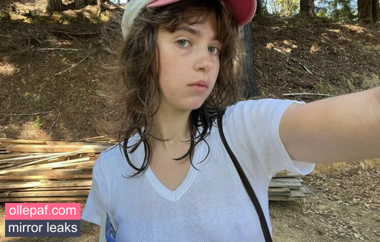 Clairo Nude Leaks OnlyFans #65 - Fapello