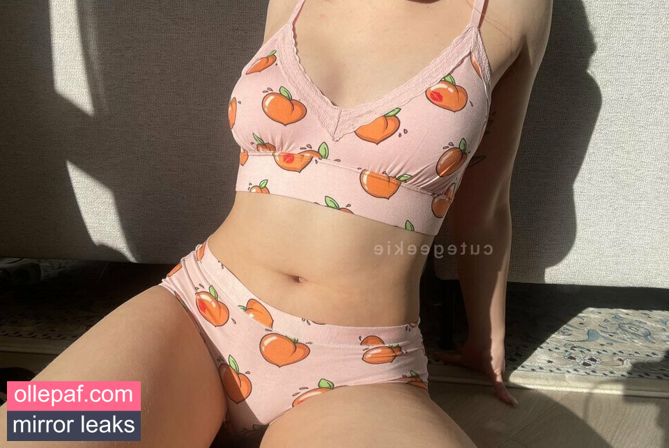 Latest Leaks Cutegeekie Nude #7 - Fapello