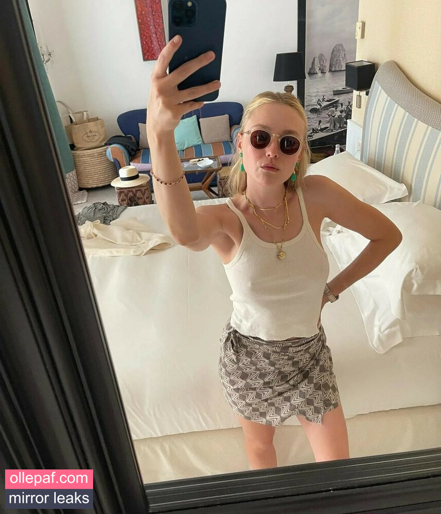 Dakota Fanning Nude Leaks OnlyFans #31 - Fapello