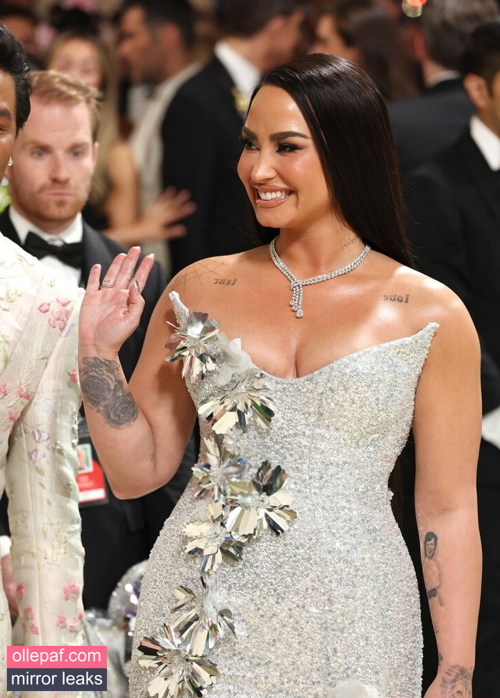 Latest Leaks Demi Lovato Nude #229 - Fapello