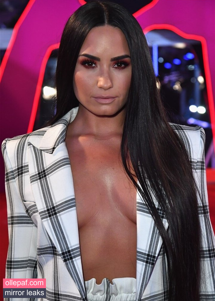 Latest Leaks Demi Lovato Nude #317 - Fapello