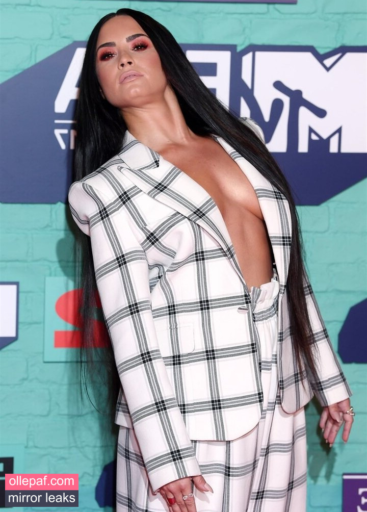 Latest Leaks Demi Lovato Nude #318 - Fapello