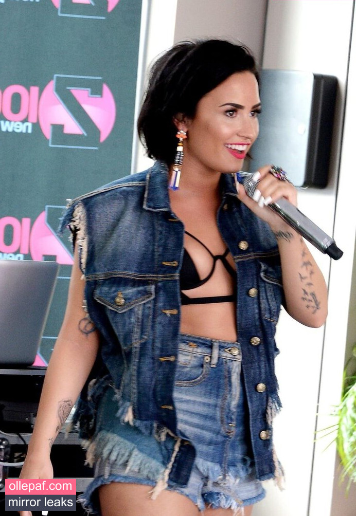 Latest Leaks Demi Lovato Nude #345 - Fapello