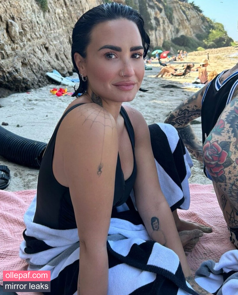Latest Leaks Demi Lovato Nude #633 - Fapello
