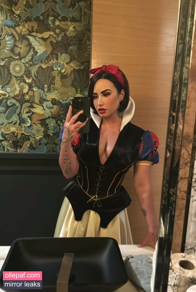 Latest Leaks Demi Lovato Nude #710 - Fapello