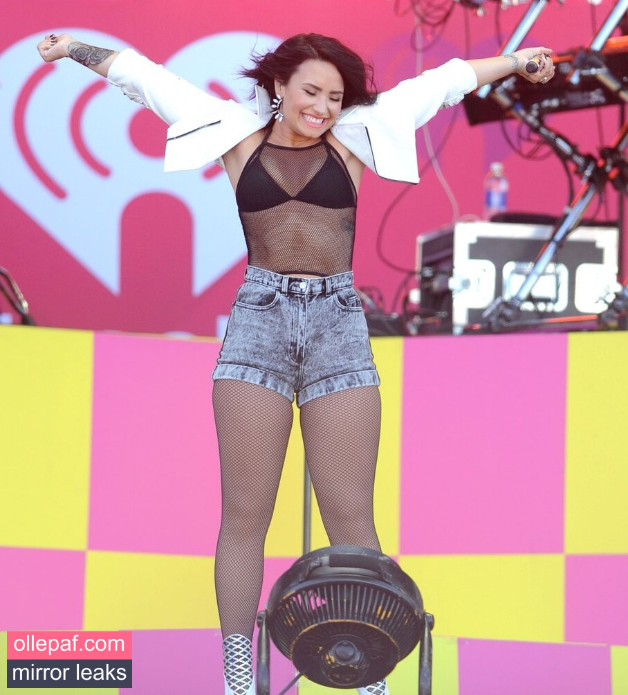 Latest Leaks Demi Lovato Nude #75 - Fapello