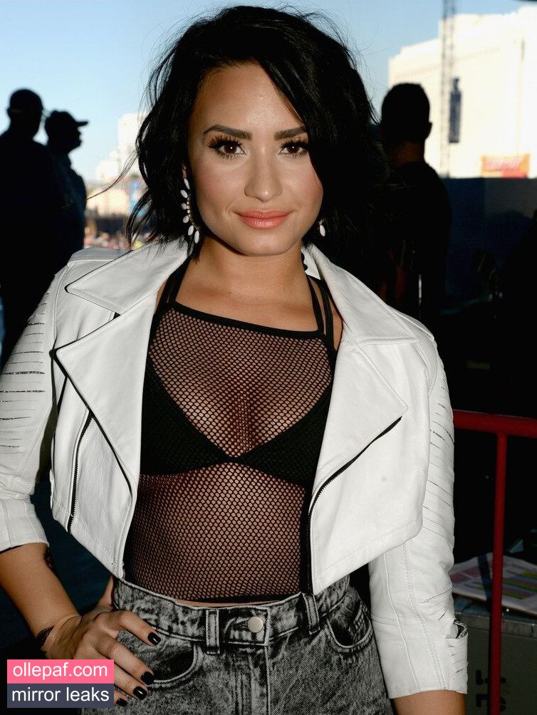 Latest Leaks Demi Lovato Nude #82 - Fapello
