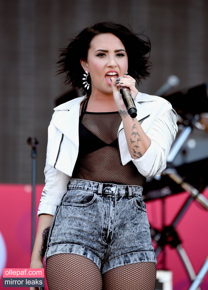 Latest Leaks Demi Lovato Nude #86 - Fapello