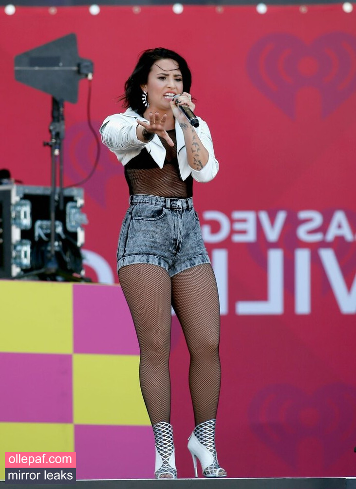 Latest Leaks Demi Lovato Nude #94 - Fapello
