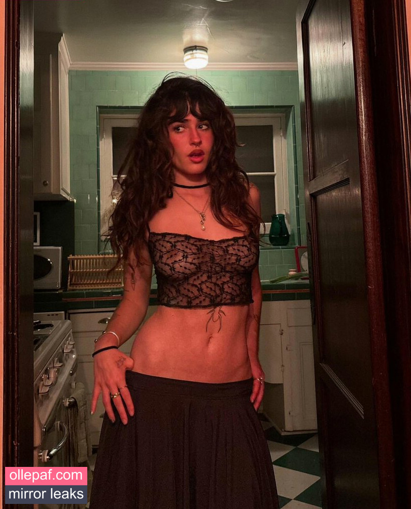 Latest Leaks eisleybean Nude #4 - Fapello