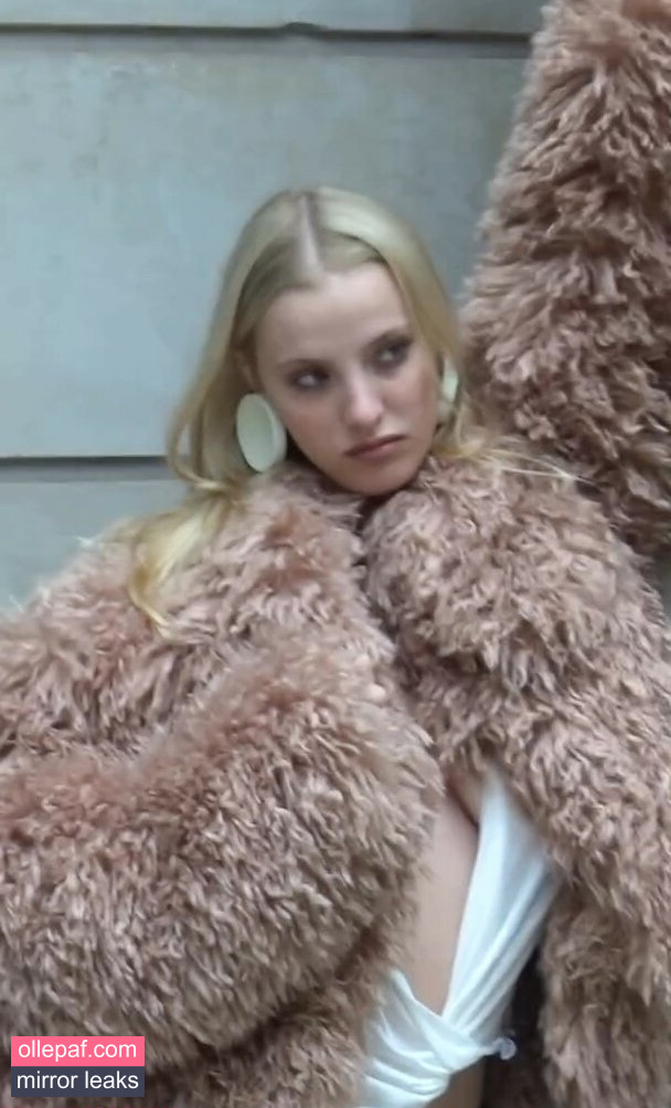 Latest Leaks Eliza Goldsmith Nude #25 - Fapello