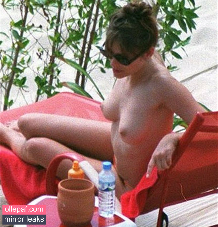 Latest Leaks Elizabeth Hurley Nude #213 - Fapello