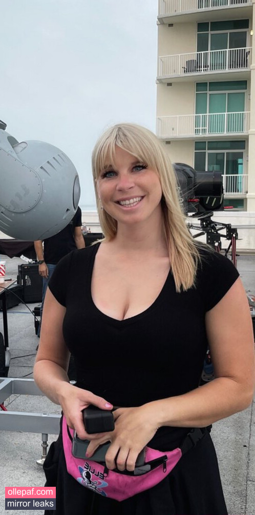 Latest Leaks Ellie In Space Nude #2 - Fapello