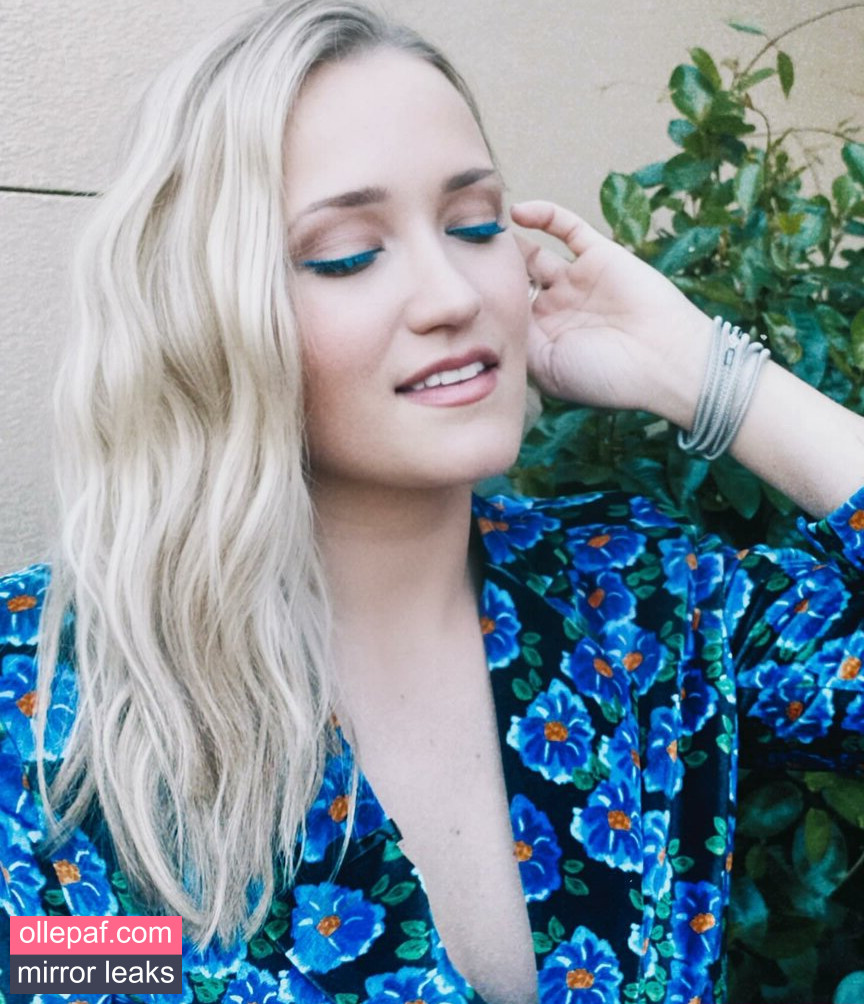 Emily Osment Nude Leaks OnlyFans #334 - Fapello