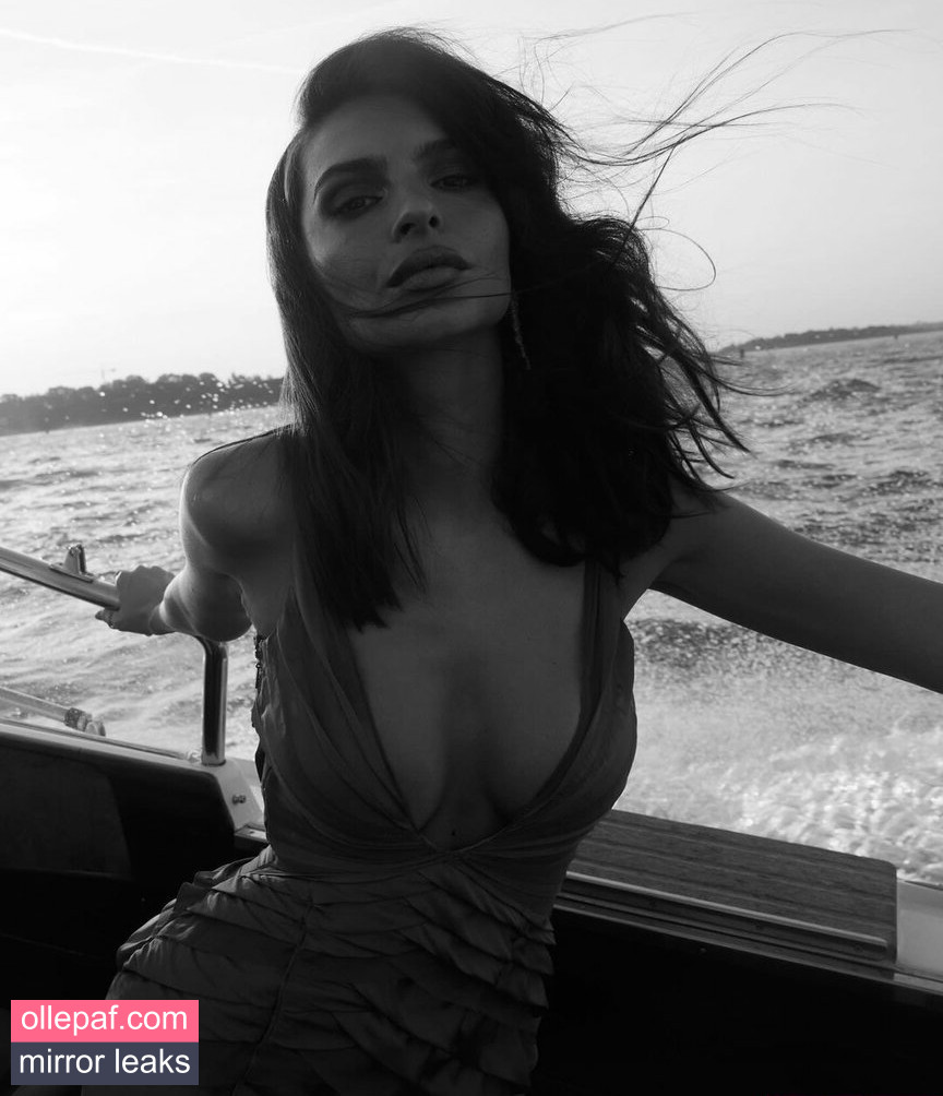 Emily Ratajkowski Nude Leaks OnlyFans #552 - Fapello