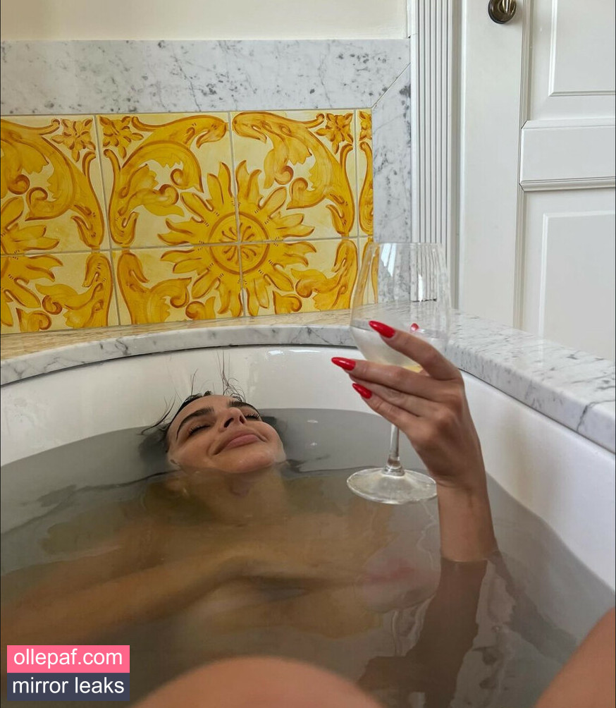 Emily Ratajkowski Nude Leaks OnlyFans #847 - Fapello