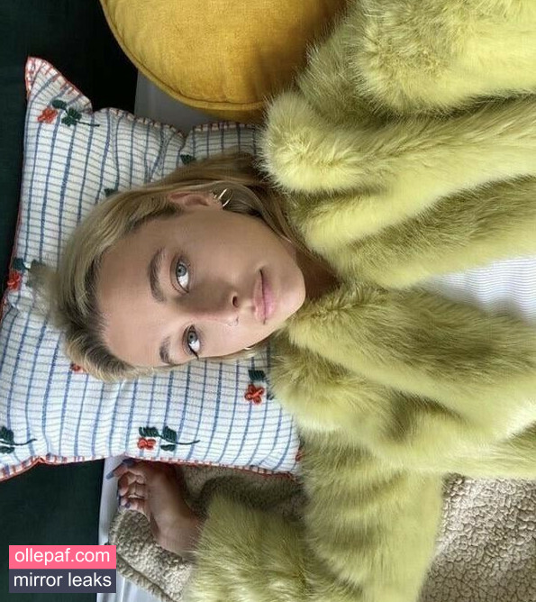 Latest Leaks Emma Chamberlain Nude #400 - Fapello