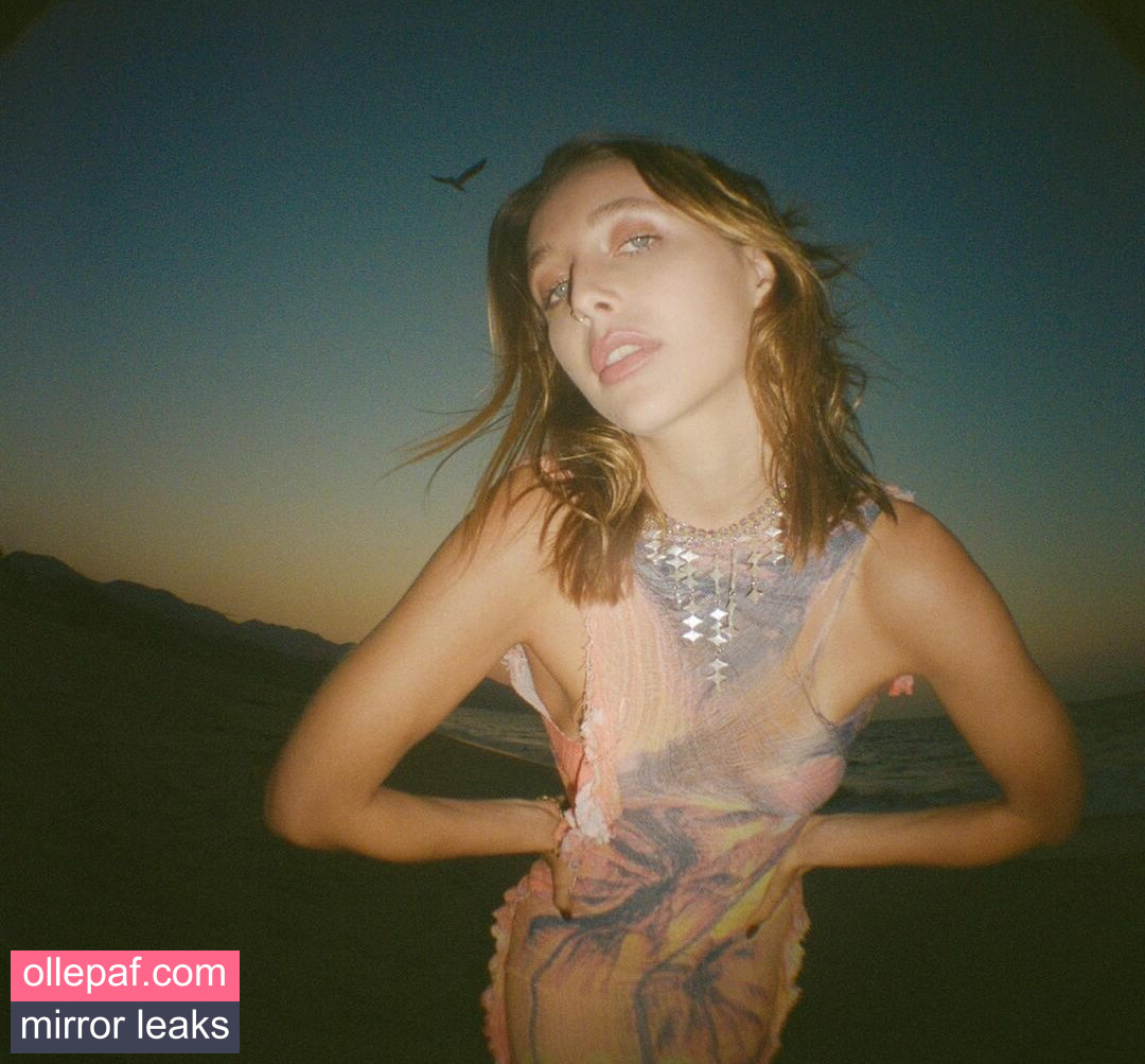 Emma Chamberlain Nude Leaks OnlyFans #461 - Fapello