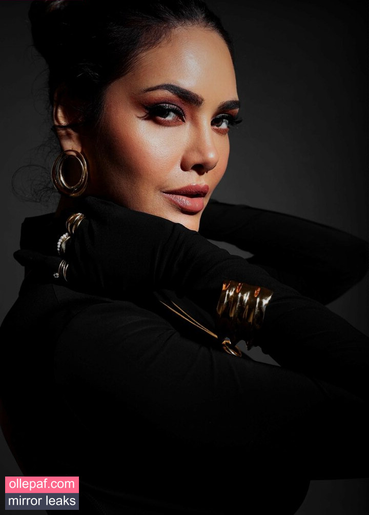 Latest Leaks Esha Gupta Nude #3 - Fapello