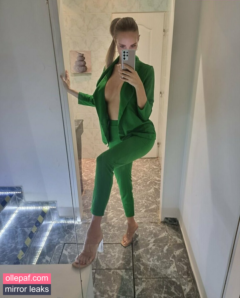 Latest Leaks Florane Russell Nude #203 - Fapello