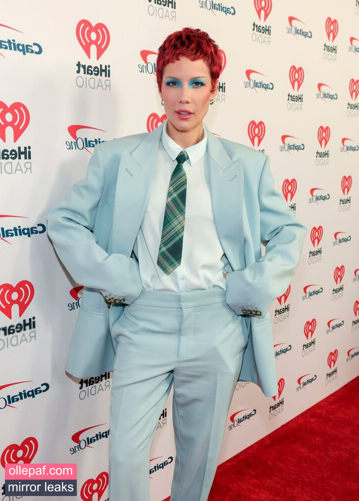 Latest Leaks Halsey Nude #105 - Fapello