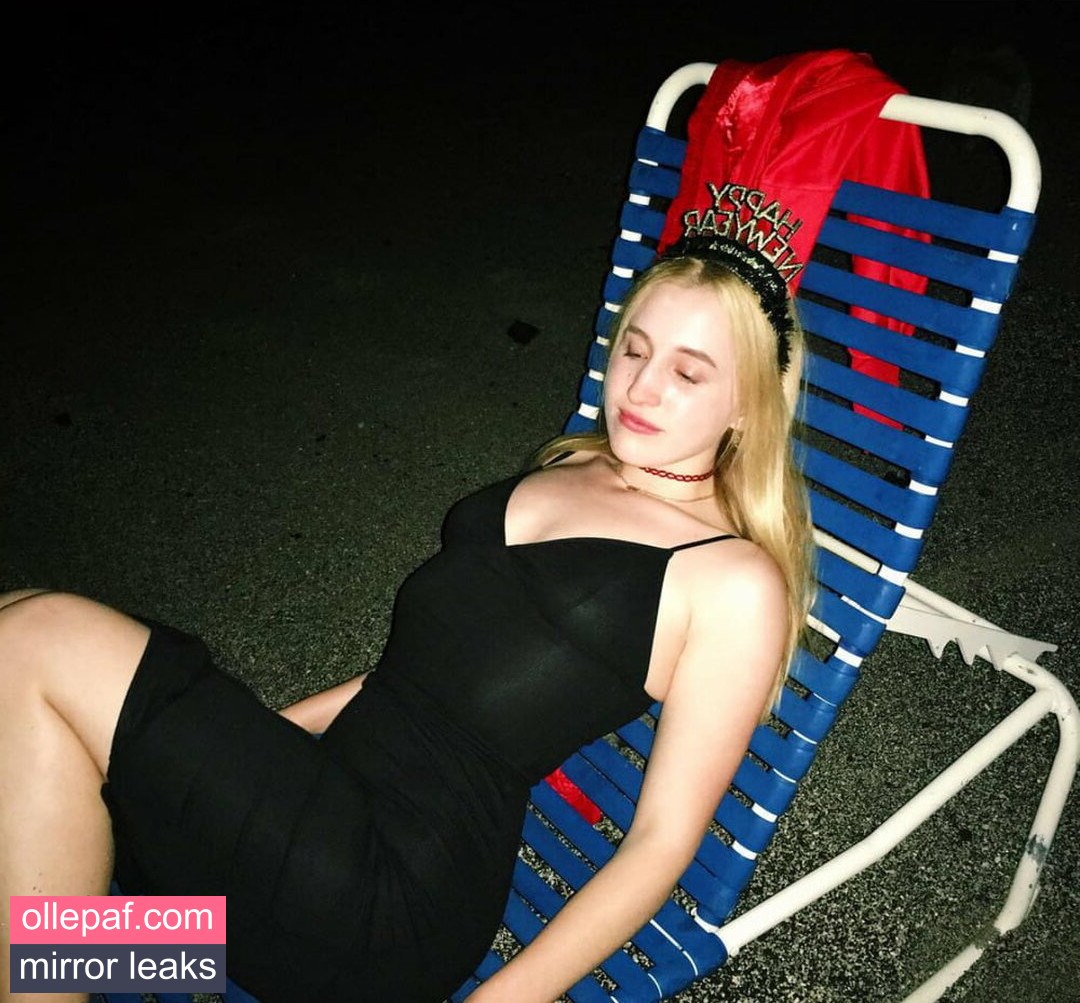 Harley Quinn Smith Nude Leaks OnlyFans #77 - Fapello