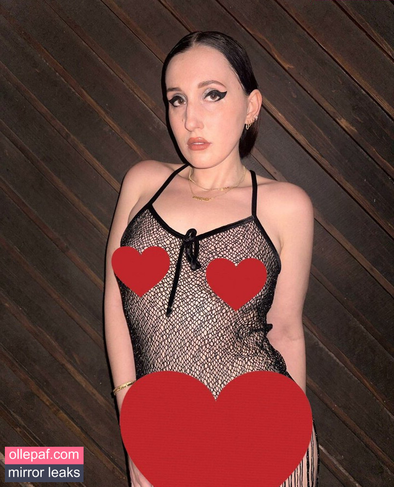 Harley Quinn Smith Nude Leaks OnlyFans #9 - Fapello