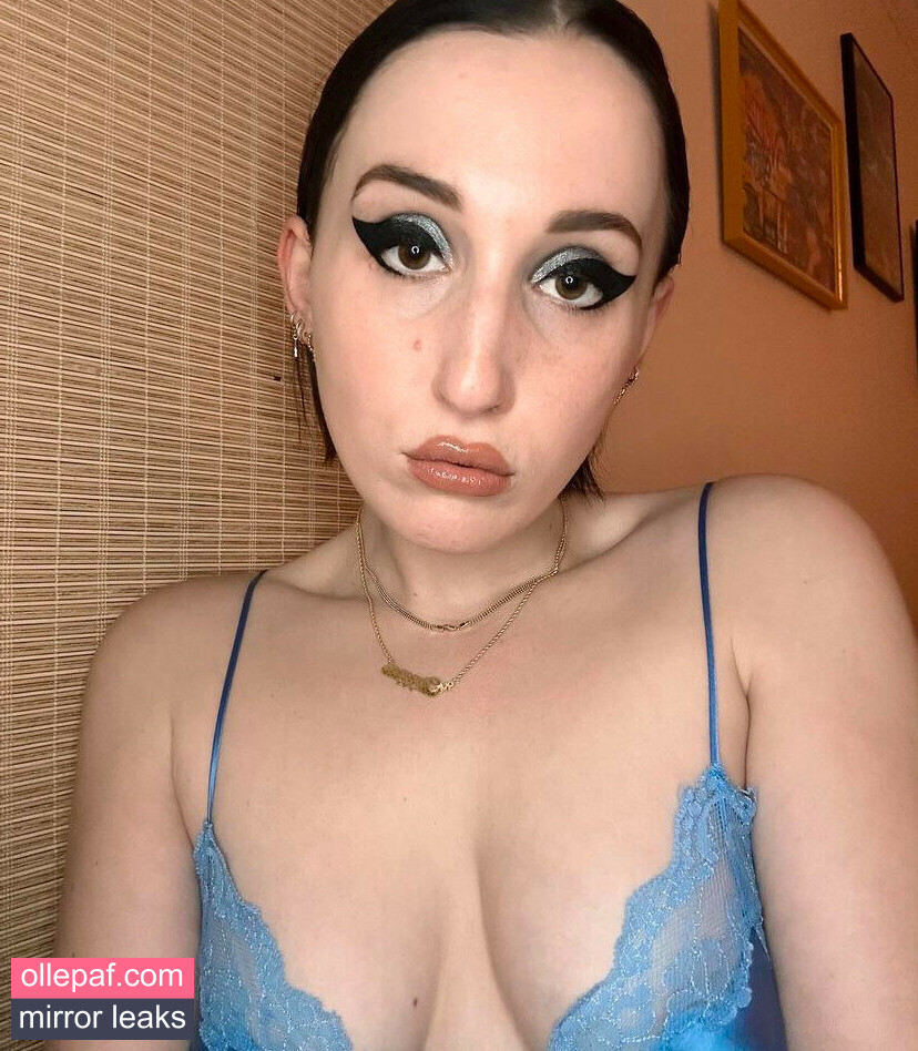 Harley Quinn Smith Nude Leaks OnlyFans #10 - Fapello