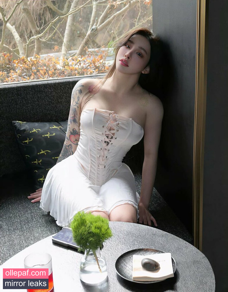 Latest Leaks Hitomi Songyuxin Nude #216 - Fapello