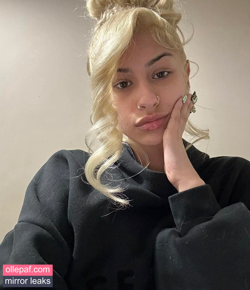 Latest Leaks Hollynbanks Nude #3 - Fapello