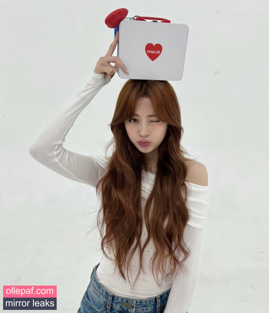 Latest Leaks Huh Yunjin 허윤진 Nude #45 - Fapello