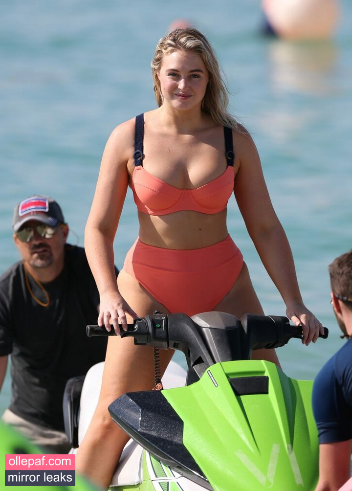 Latest Leaks Iskra Lawrence Nude #516 - Fapello