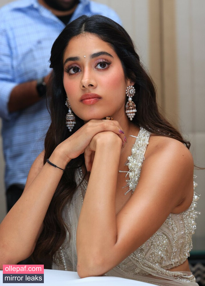 Latest Leaks Janhvi Kapoor Nude #38 - Fapello