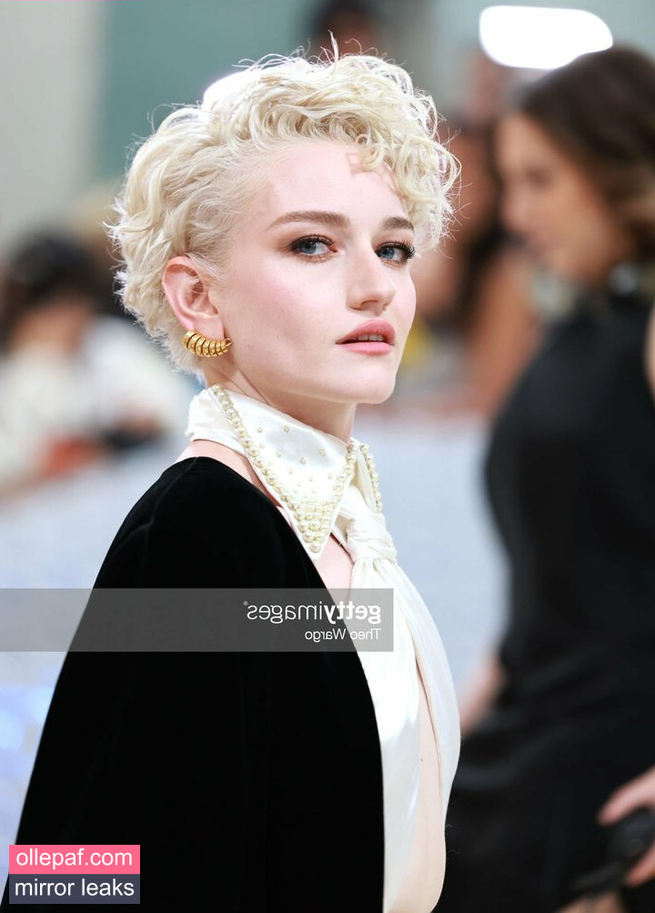 Latest Leaks Julia Garner Nude #32 - Fapello