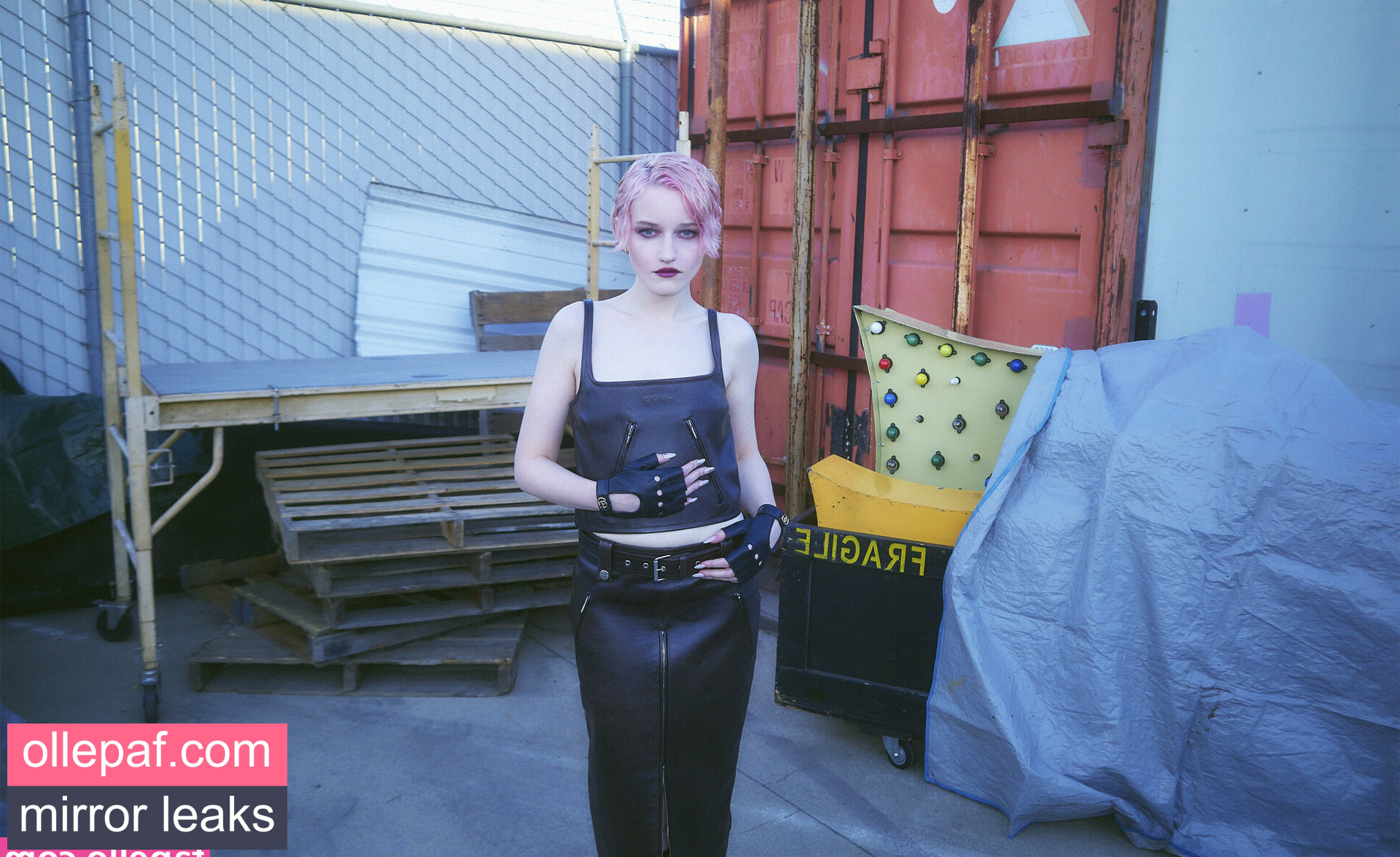 Latest Leaks Julia Garner Nude #6 - Fapello