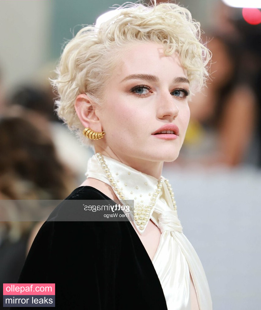 Latest Leaks Julia Garner Nude #61 - Fapello