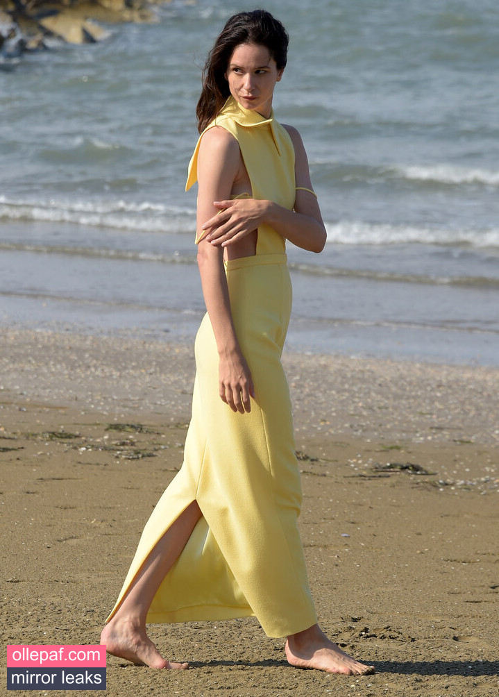 Latest Leaks Katherine Waterston Nude #28 - Fapello