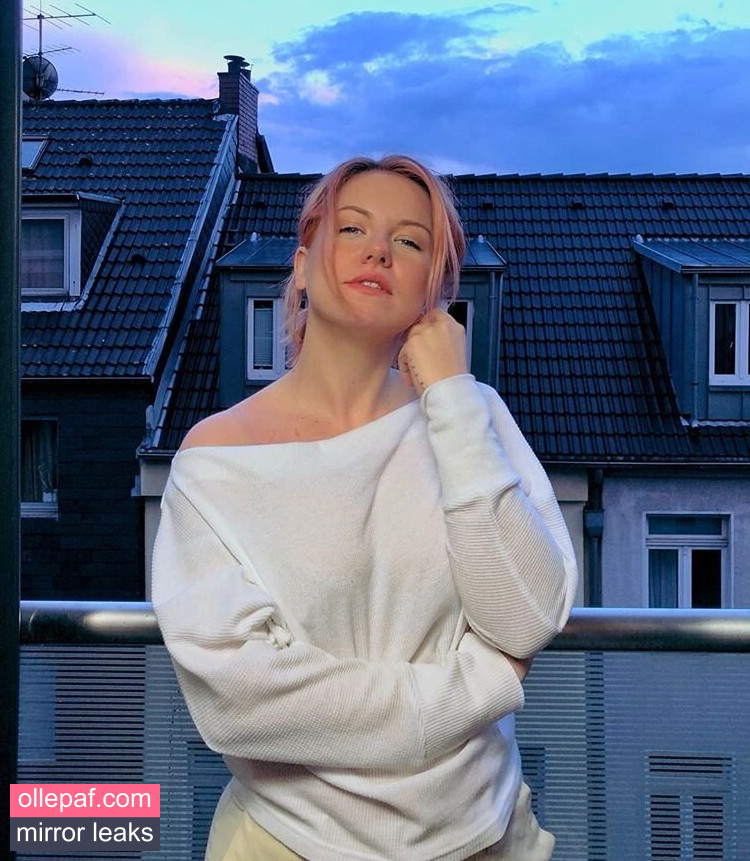 Latest Leaks KellyMissesvlog Nude #325 - Fapello