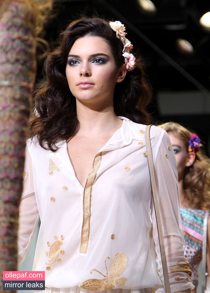 Latest Leaks Kendall Jenner Nude #233 - Fapello