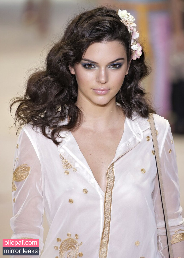 Latest Leaks Kendall Jenner Nude #236 - Fapello