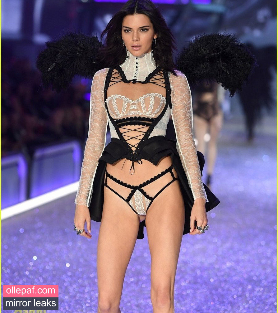 Latest Leaks Kendall Jenner Nude #4063 - Fapello